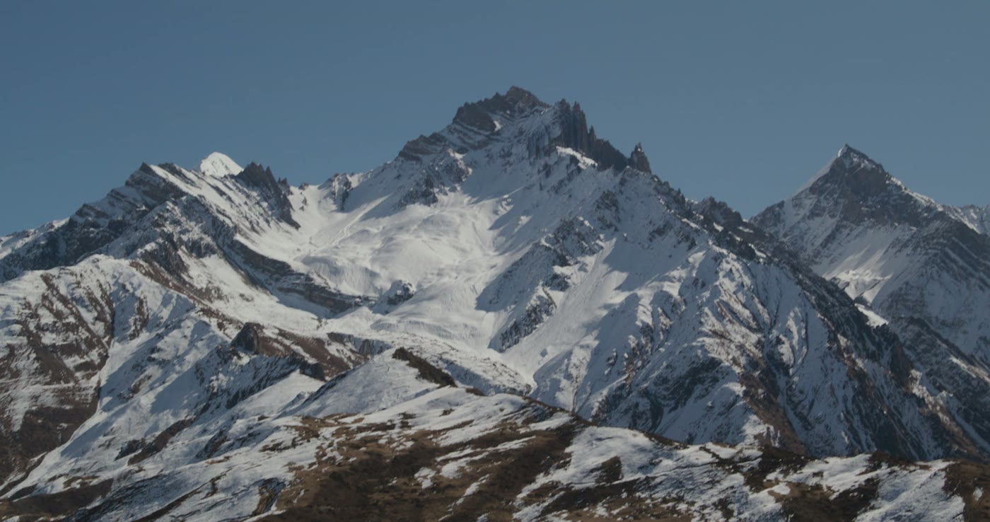 Still from Himalayan Gold: the snow summits